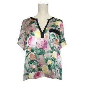 H&M | NWOT Floral Satin Tee